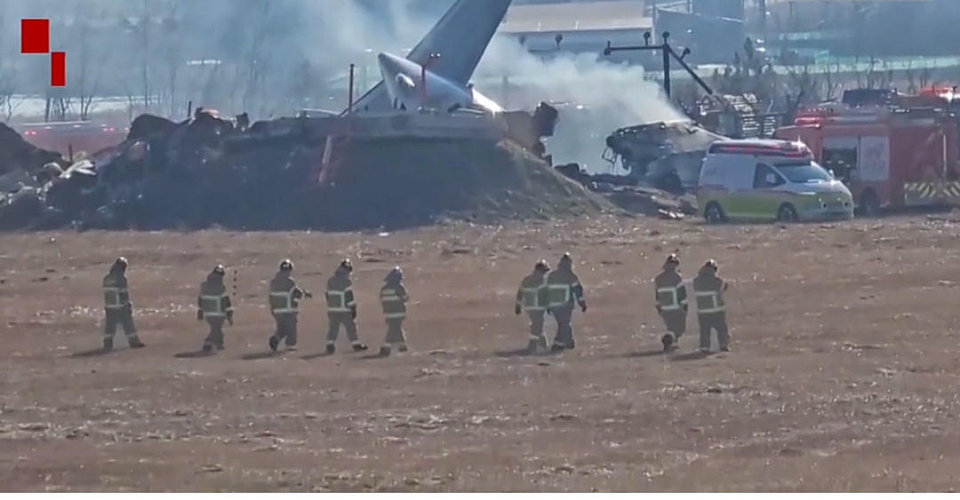 Tragic Plane Crash in South Korea Claims 179 Lives, Investigation Underway. 