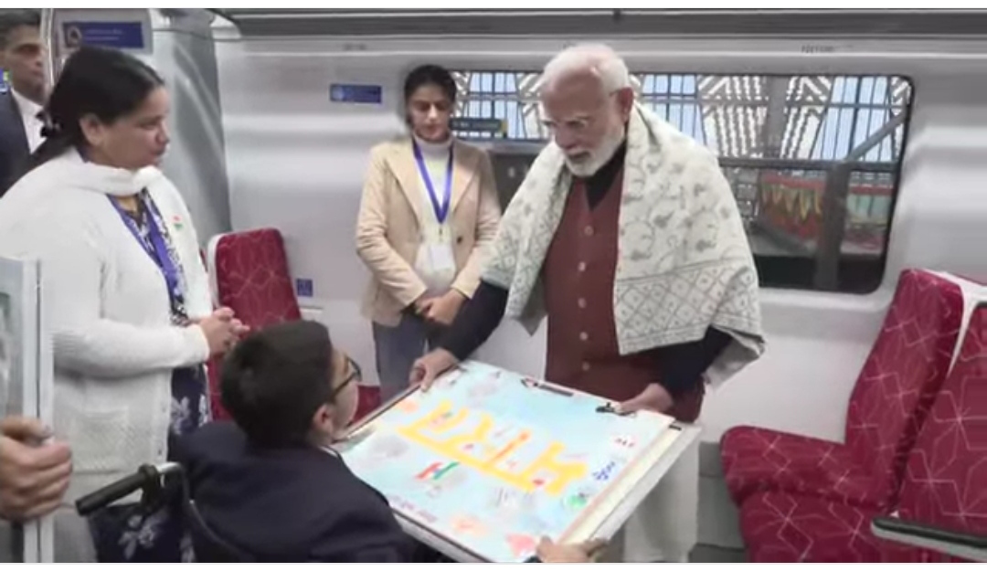 Prime Minister Narendra Modi Inaugurates Major Development Projects in Delhi Worth Over Rs. 12,200 Crore, Boosting Connectivity and Healthcare.