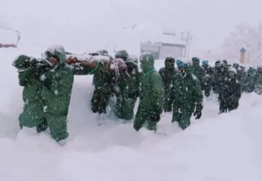 33 BRO Workers Rescued from Avalanche in Uttarakhand; 22 Still Trapped as Rescue Efforts Pause.