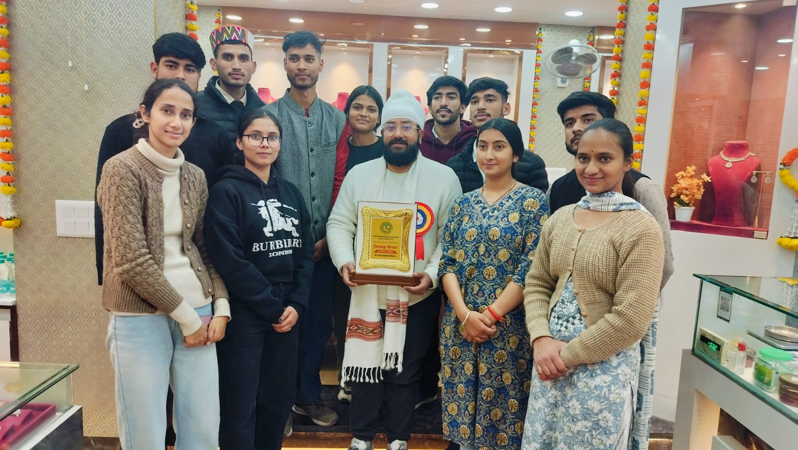 Drang Students Welfare Association Mandi Honors Raja Singh Malhotra for His Social Contributions.