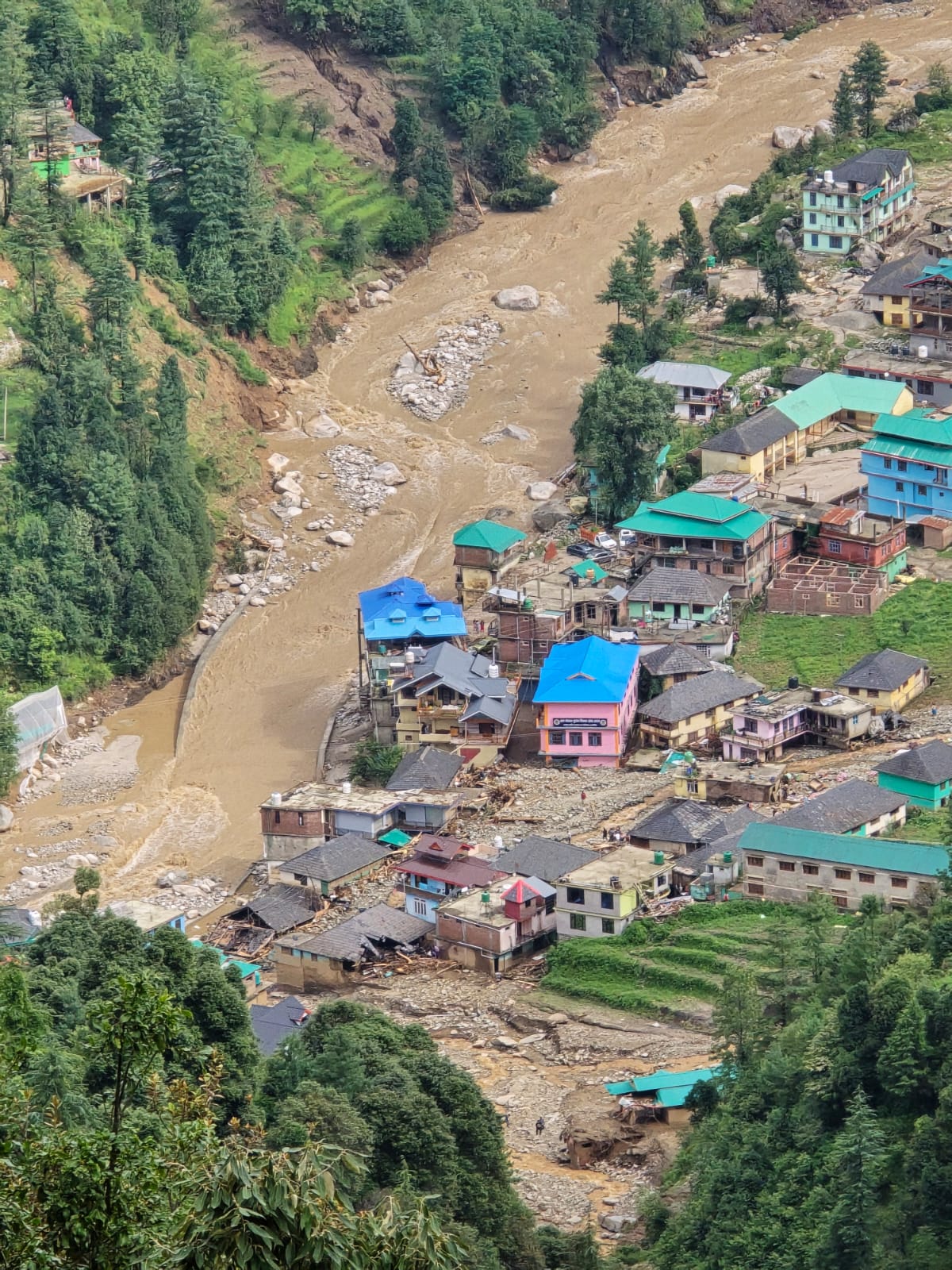 Cloudburst Triggers Flash Floods in Mandi; 5 Dead, 15 Missing, 132 Rescued Amid Ongoing Relief Operations. 