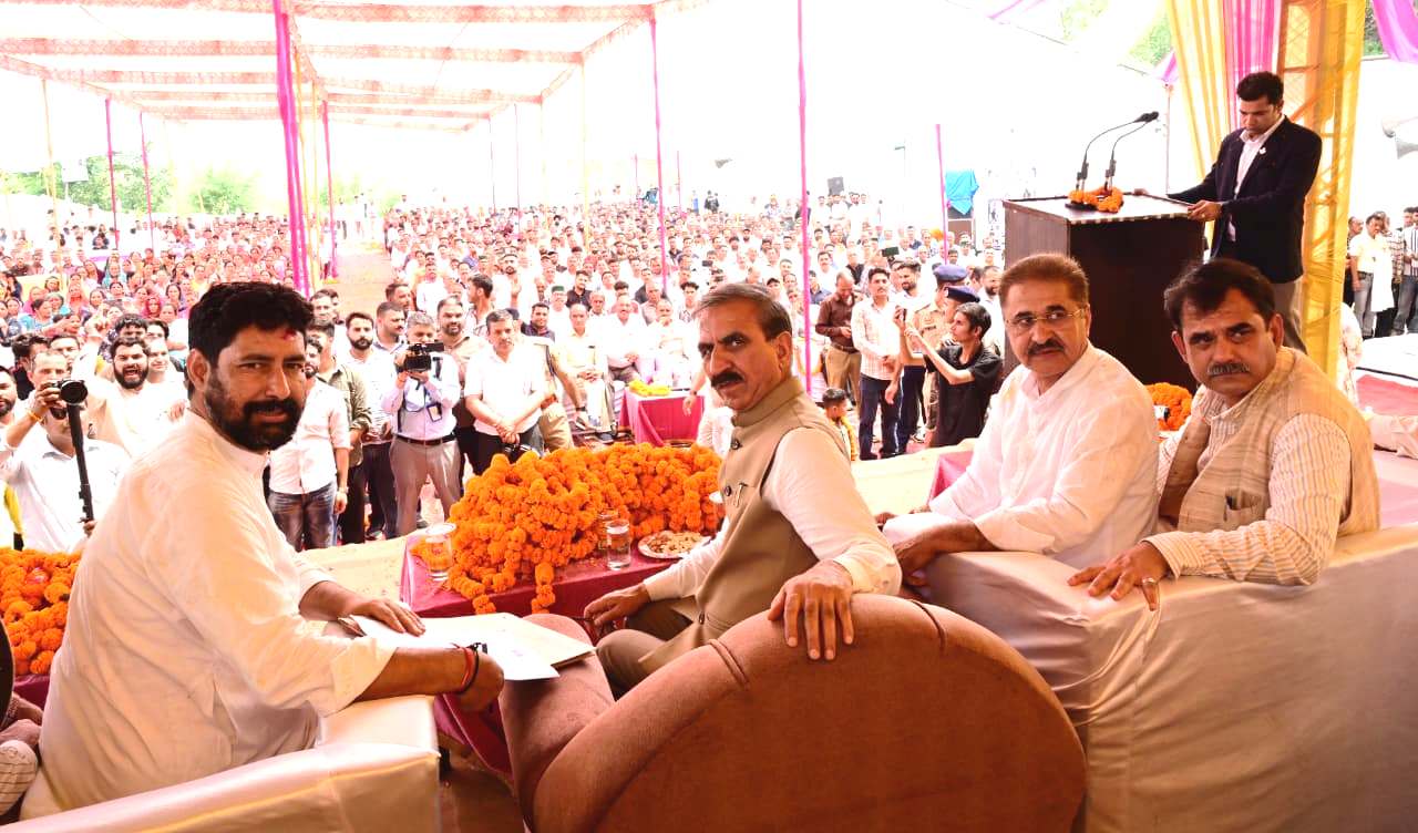 CM Sukhu Announces Rs. 20 Crore for Johadji–Malla Road, CBSE Affiliation for Pratha School in Solan.