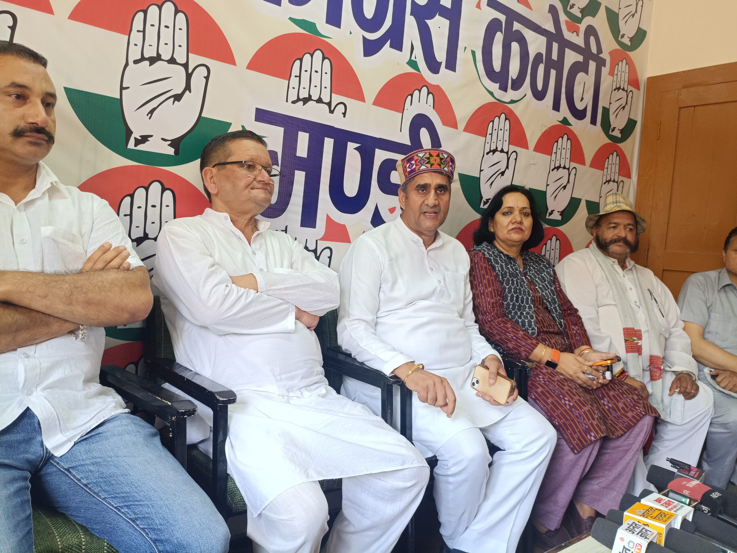 Congress Demands Dharmendra Pradhan’s Resignation Over Alleged NEET Paper Leak; Holds Protest March in Mandi. 