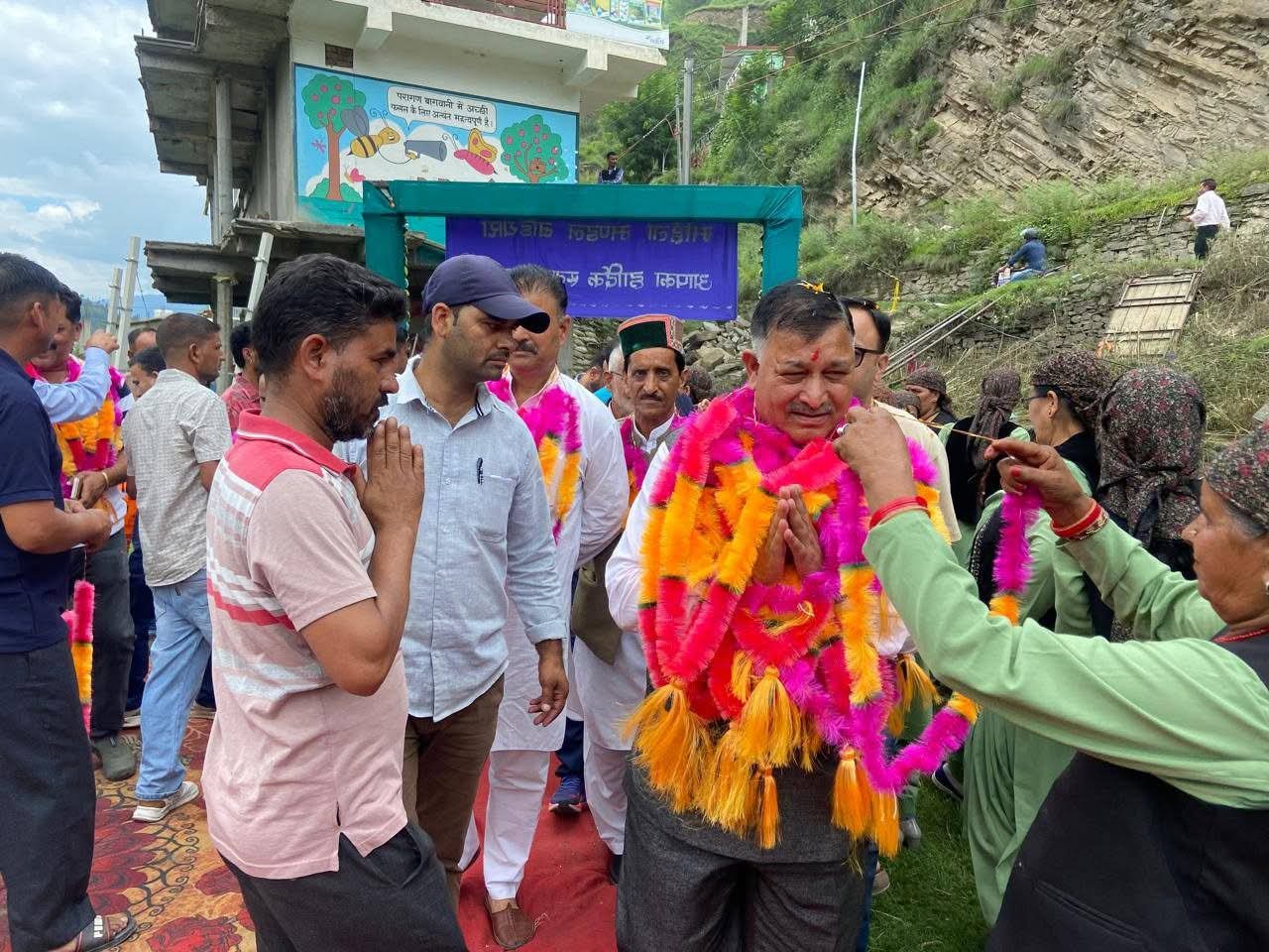 MLA Mohan Lal Brakta Visits Badiyara, Holds Discussions on Local Development. 