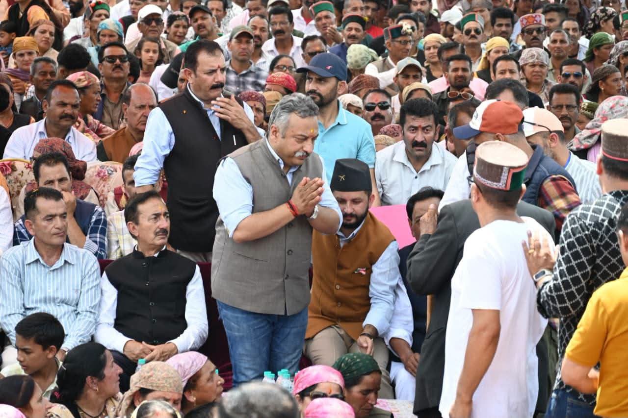 Education Minister Rohit Thakur Attends Rathal Jatar, Reviews Development Projects in Bholad. 