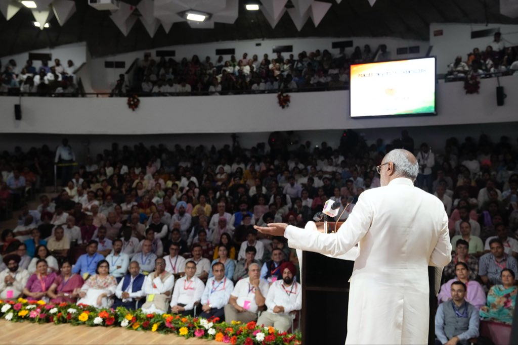 Vice President Inaugurates Advanced Instrumentation Facility and Tech Innovation Forum at Panjab University.