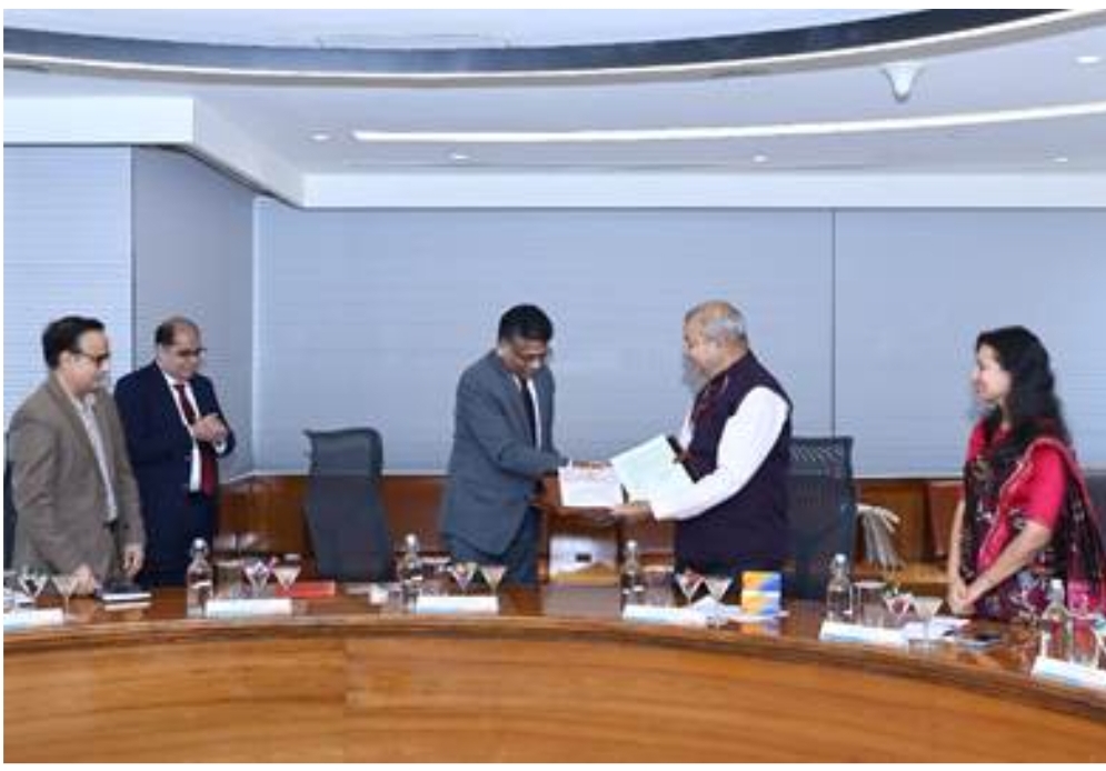 India Post, UTI Mutual Fund Expand Partnership to Strengthen Pan-India KYC Verification Services. 